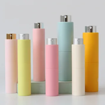 10ml Uus Uuendada Pöörleva Kaasaskantav Mini Korduvtäidetavaid Lõhnaõli Pudel Spray Tühi Kosmeetika Konteinerid Pihusti Villimist Reisi