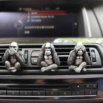 Auto paigaldatud gorillad ei kuula, ei vaata, ei haise. Auto salongi tooteid, loominguline vaik tooted, dekoratiivsed osad
